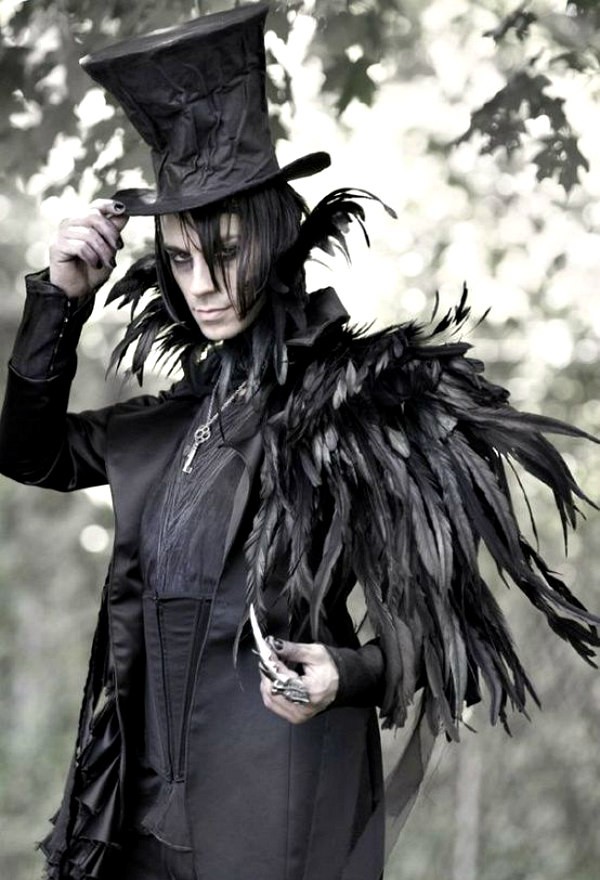 Mens Raven Vampire Costume Idea